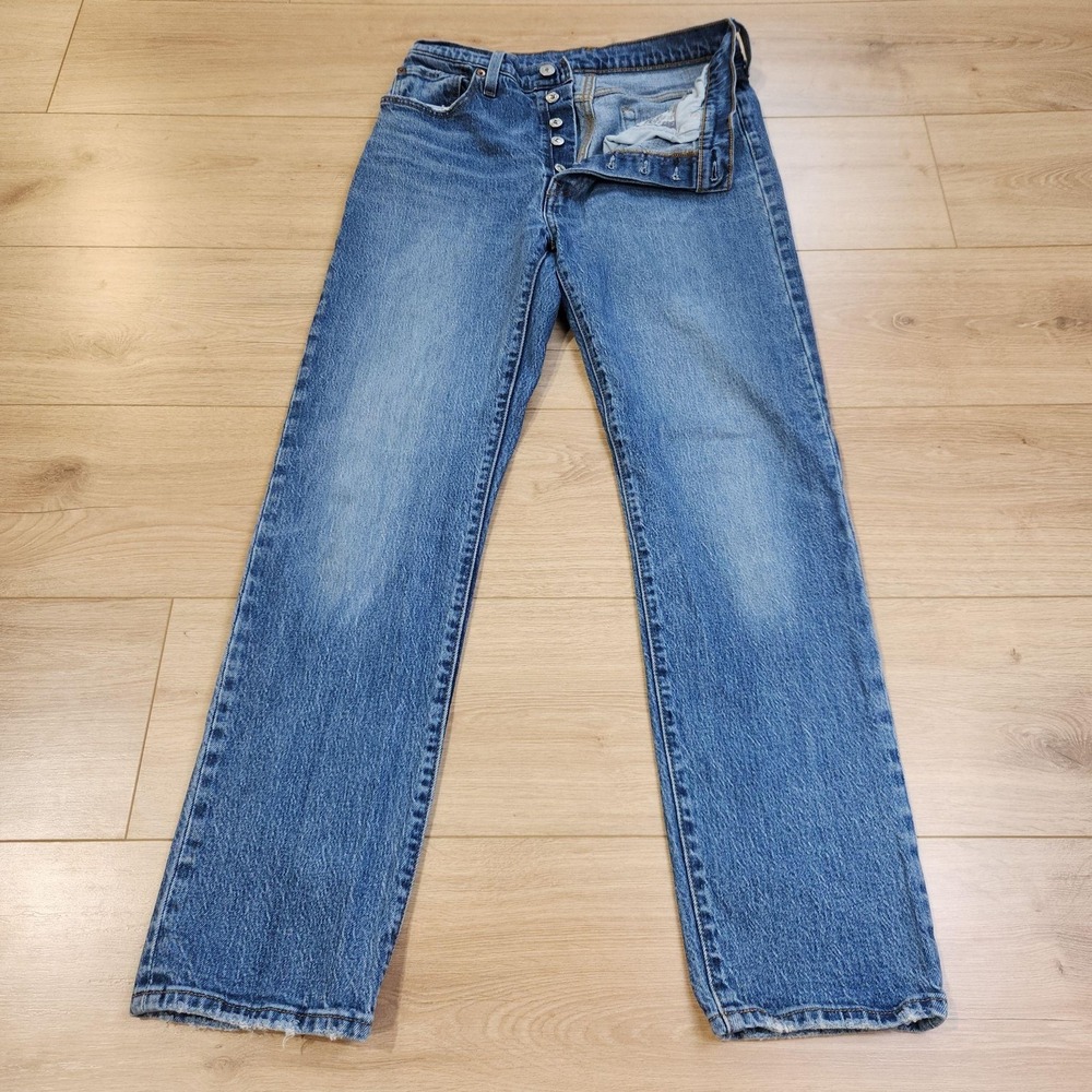 Levis 501 Jeans Womens 28x30 Blue Medium Wash Button Fly Straight Denim Casual